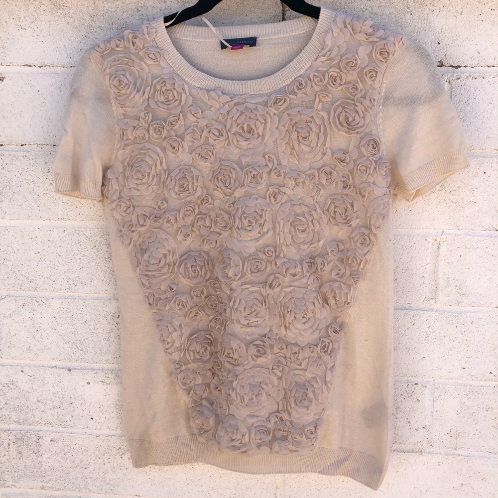 Vince Camuto XS Creamy Rose Short Sleeve Knit Top